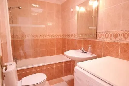 Amplio Apartamento Con Piscina Cerca De La Playa Nerja Spain