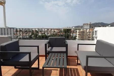 Amplio Apartamento Con Piscina Cerca De La Playa Nerja Apartment