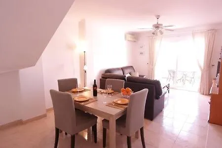 Amplio Apartamento Con Piscina Cerca De La Playa Nerja 0*,